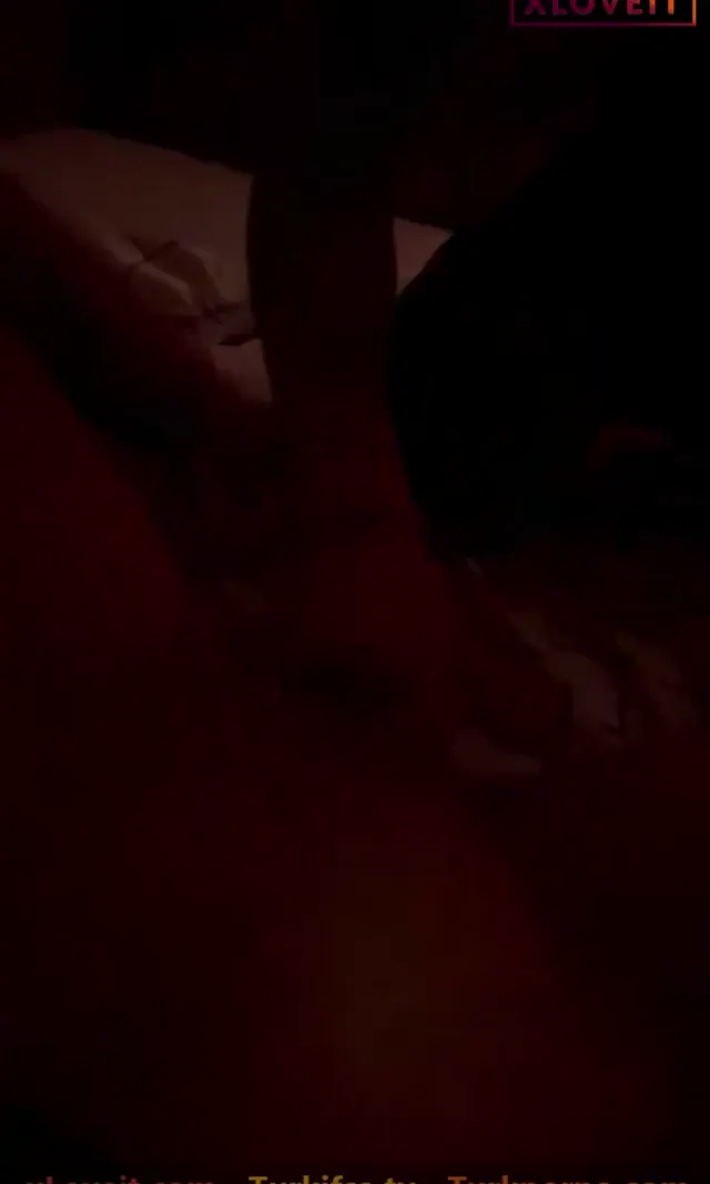 Tango Amelya loş ışıkta amcık okşatıp sakso çekti — Tango Amelya — Amatör Porno · sahne 3