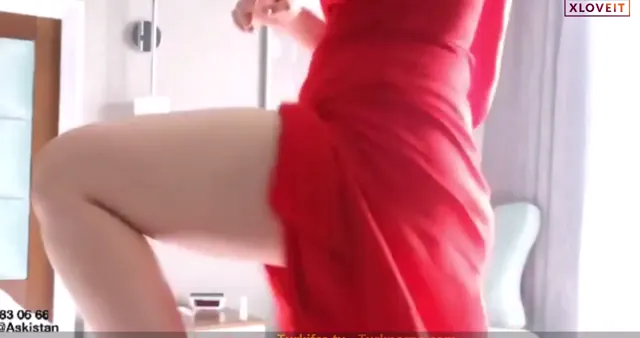 Aşkistan — Aşkistan ifşa Türbaniçe nude dans videosu · sahne 1