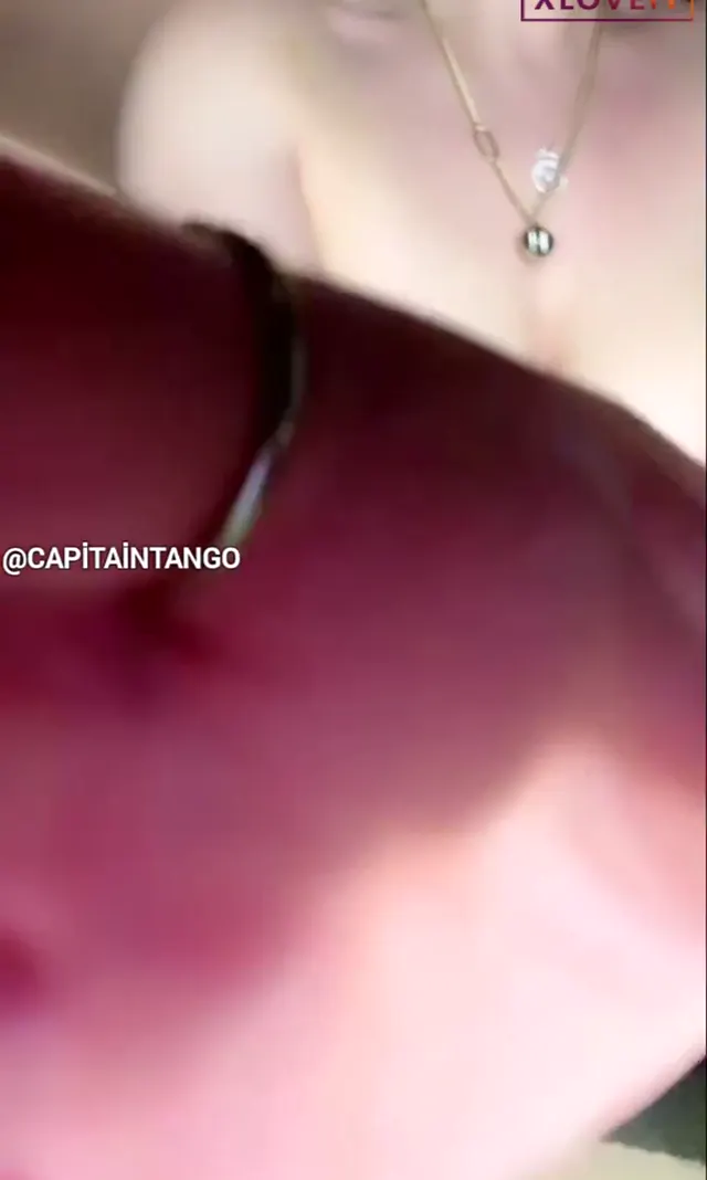 Biricik ifşa Türbanlı pembe amlı mastürbasyon yaptı — Tango Biricik — Canlı Yayınlar · sahne 1