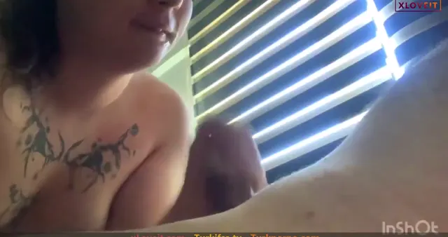 Boşalma Porno Larissalena sakso çekip dudaklarına patlattı — Amatör Porno · sahne 3