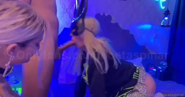 Ece Taşpınar — Sakso Porno Ece Taşpınar Damla Özden komutlarıyla yarrağı sömürdü · sahne 1