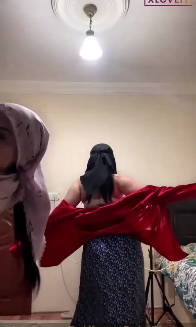 iranlı Ayşe ifşa 2 Türbanlı kaşar canlı yayında — Canlı Yayınlar · sahne 2