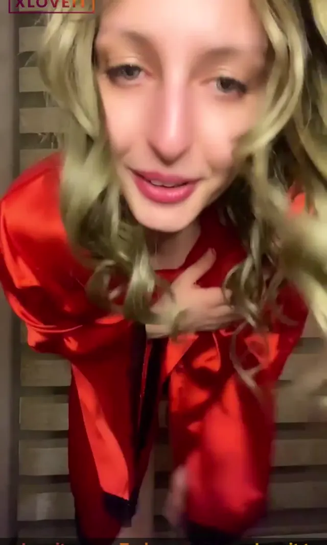 Kırmızı Geceliğiyle Tango Dicle ifşa — Türk ifşa · sahne 3