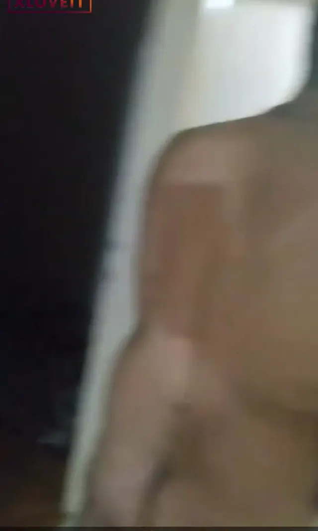 Kızı havada karada sikiyorlar ama doymuyor — Amatör Porno · sahne 1