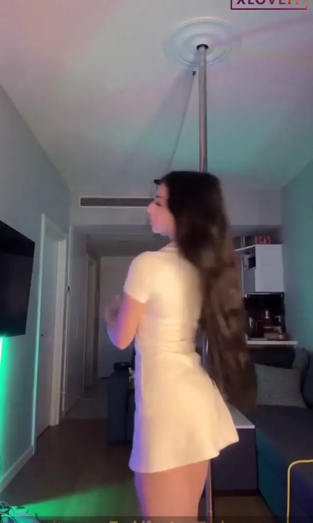 Özgesss ifşa Güzek seksi kızdan yayın seyret — Canlı Yayınlar · sahne 2