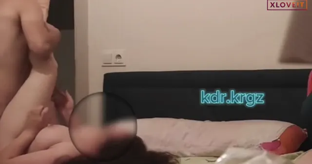 Porno video Balıketli hatun sikilirken sigara yaktı — Amatör Porno · sahne 3