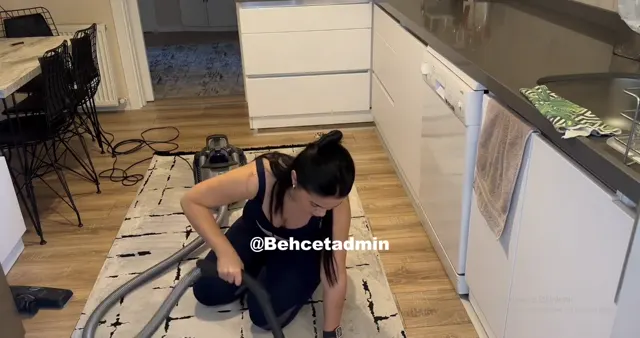 Talya Burcu — Talya Burcu ifşa Sexy hatun mutfağı süpürdü · sahne 2