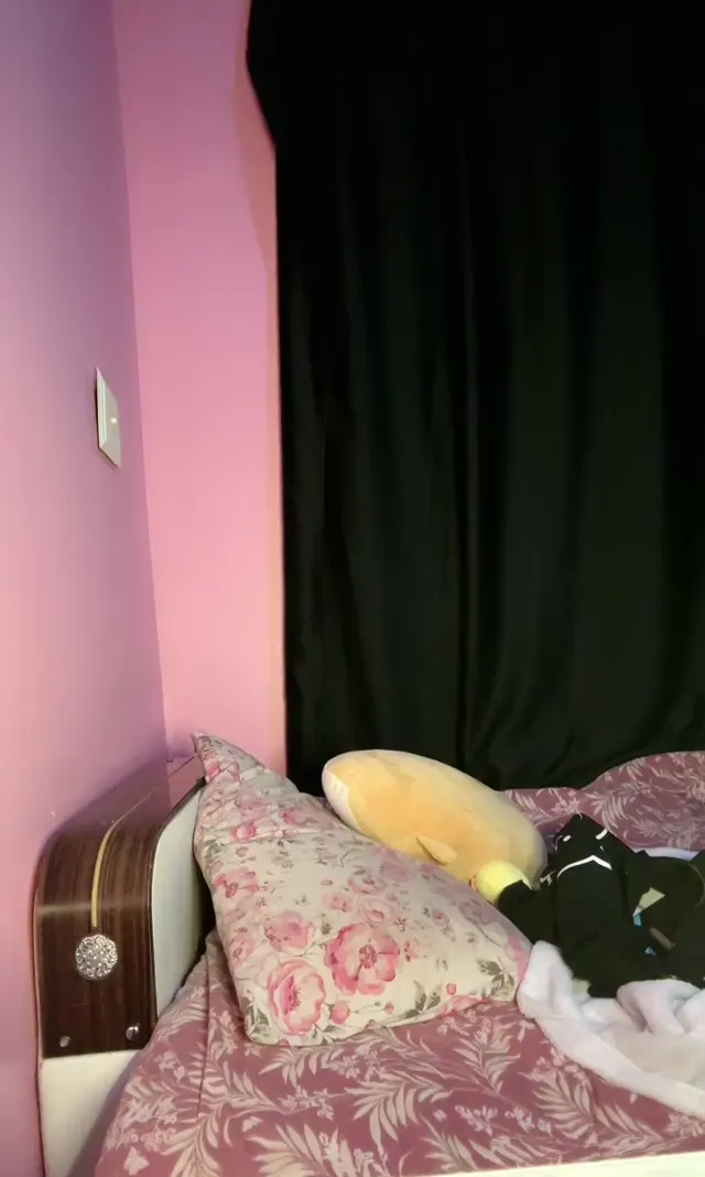 Tango Tusem — Tusem ifşa Sağlam fizikli hatundan uzun yayın videosu seyret · sahne 1