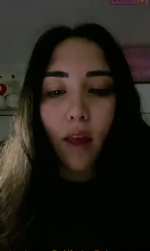 Ülkü ifşa Üniversiteli kızdan tangalı nude yayın — Canlı Yayınlar · sahne 2