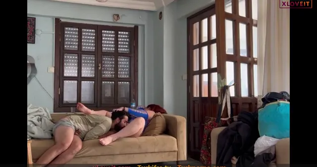 Egem Virtanen — Uzun porno film izle Türk çift Egem Virtanen · sahne 1