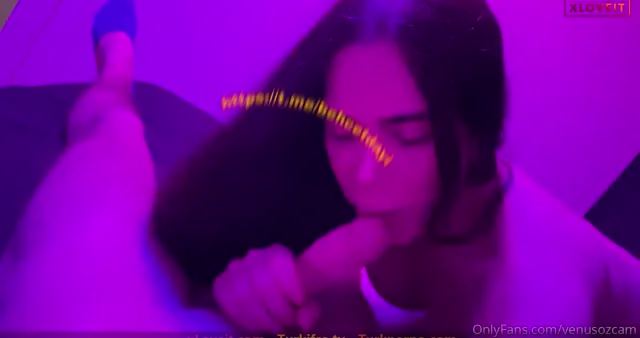 Venüs Özçam — Venüs Özçam Porno Uzun sike sakso çekti · sahne 1