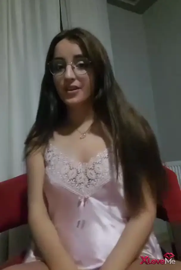 İfşa Alemi — Belinay ifşa Gözlüklü hatunun gecelikli uzun yayını