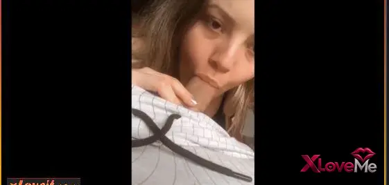 Kısa Porno — Üniversiteli Cansu sakso sonrası domalıp sikildi