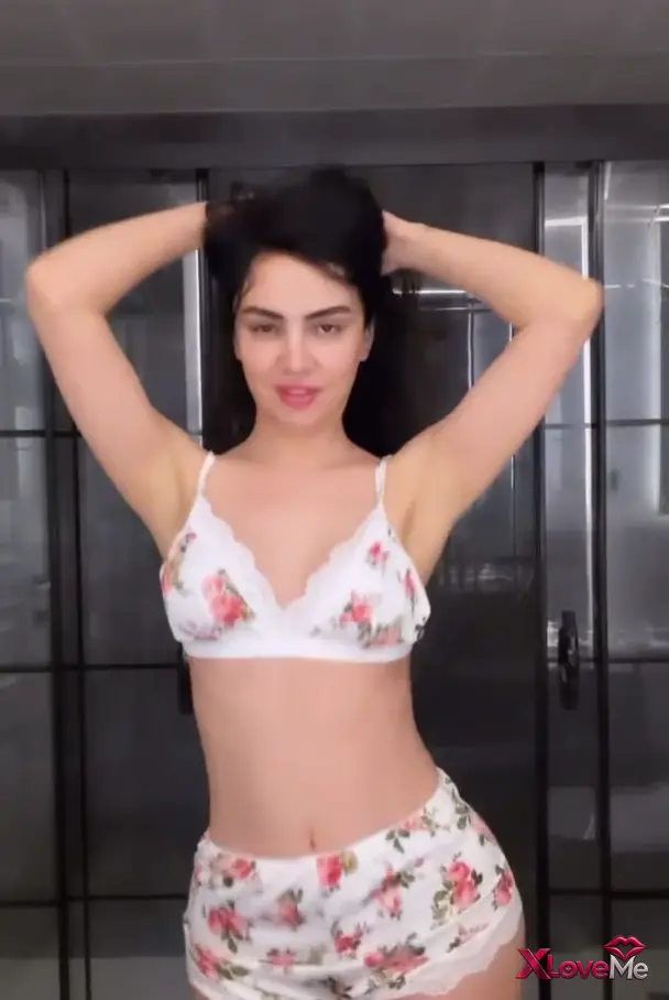 VIP ifşalar — Ece Ronay ifşa Fenomen milf hatundan videolar