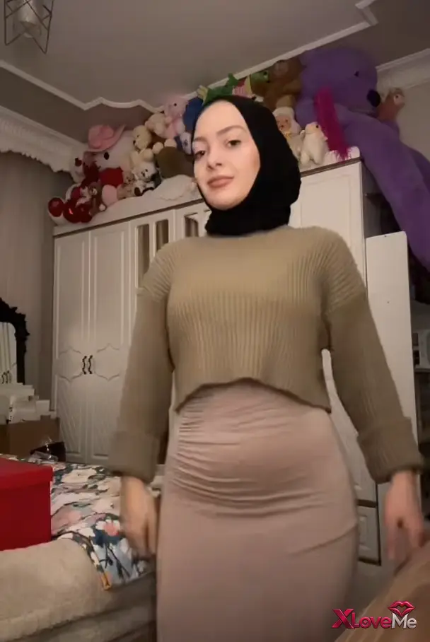 Esra Rabia Ünal ifşa Türbanlı kıvırttığı videoları — Esra Rabia Ünal
