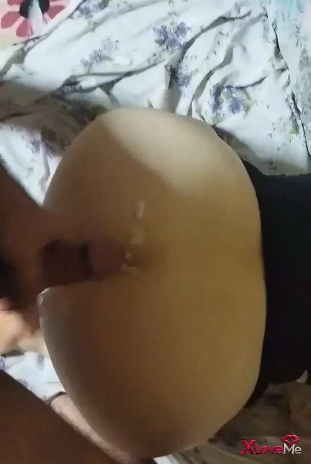 Gerçek Türk Porno — Güzel götlü karısını sikip kalçasını dölledi