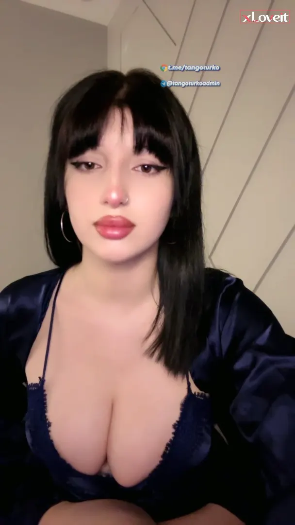 Tango Yayınları — Juliet ifşa Büyük memeli gecelikli kızın videosu