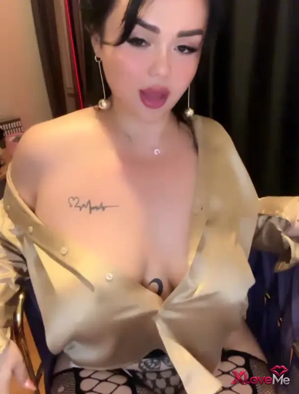 PornoAnne — Naz Star ifşa Memelerini dans ettirdi