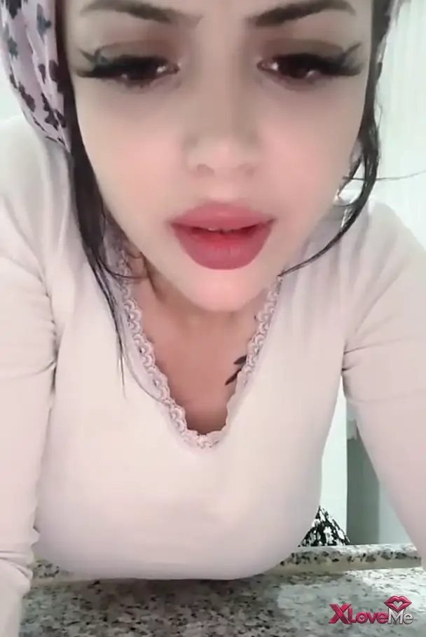 Ponçik Özlem ifşa Kapalı güzel kızın yayını — Ponçik Özlem