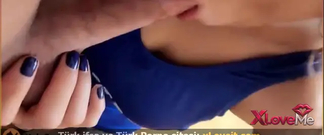 Sakso Porno Odaya giren elemanın yarrağını yaladı — KylaSuzin