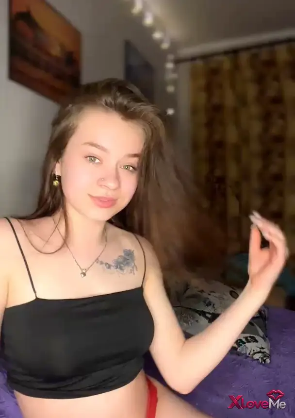 Liseli — Tango Dorra ifşa Güzel genç kızdan yayın seyret