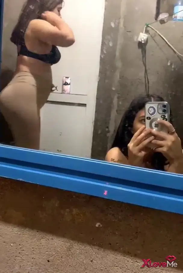 Tango Zara ifşa Genç kız gecekondu evinde yayın açtı — Tango Zara