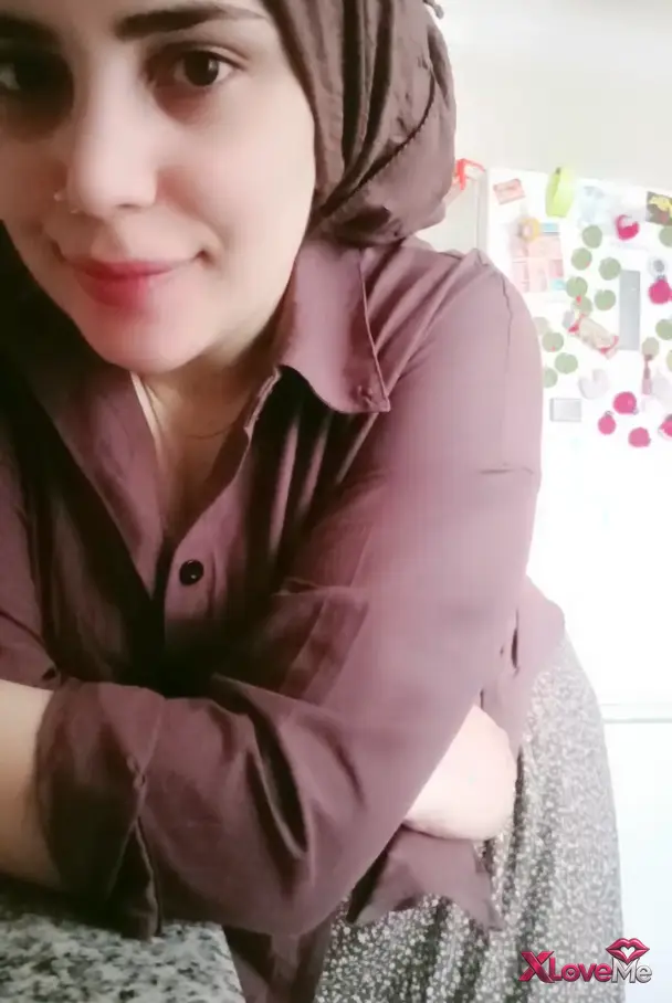 Reklamsız Porno — Türbanlı ifşa Kübra canlı yayın açtı