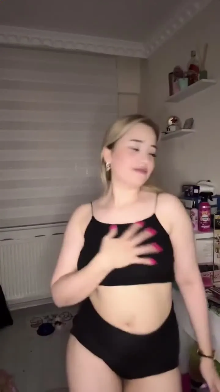 Ecrin Dilek Gökçe ifşa nude canlı yayınını seyret — Ecrin Dilek Gökçe — Canlı Yayınlar
