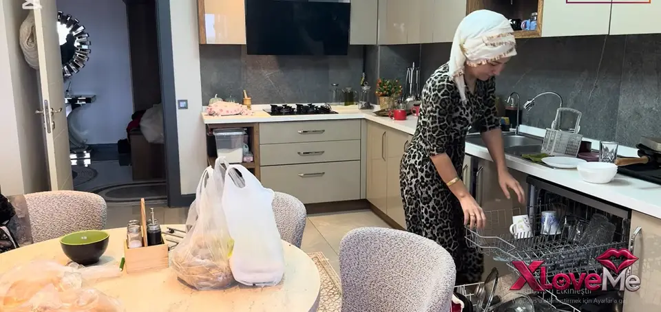Fatma ile Her Telden ifşa Part 48 Katıl Youtube — Fatma ile Her Telden — Türk ifşa
