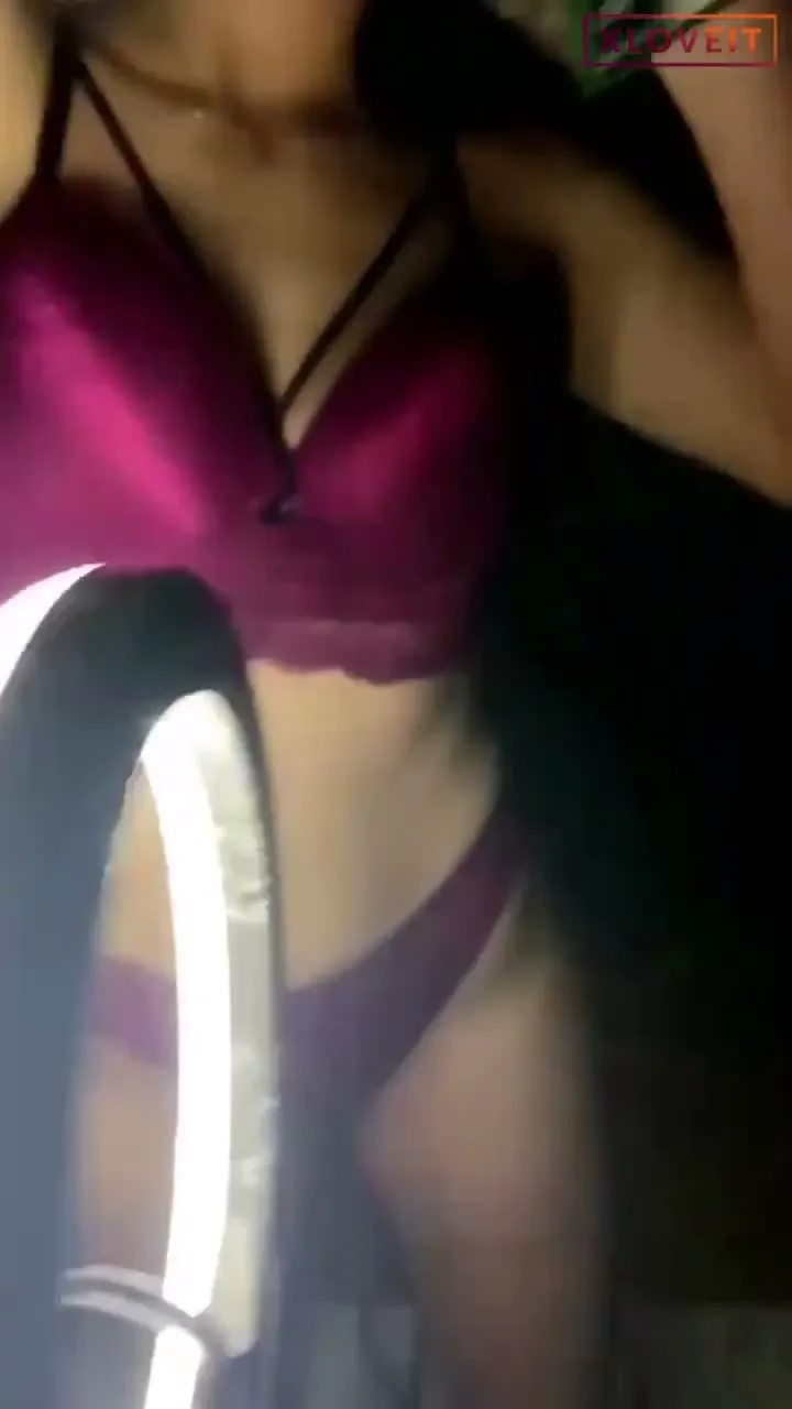 Grup Porno Öykü diğer kızla öpüşüp sevişti — Mobil Porno