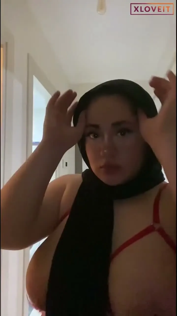 Kurye ifşa Hazal Kılınç nude halde kapı açtı — Hazal Kılınç — Canlı Yayınlar