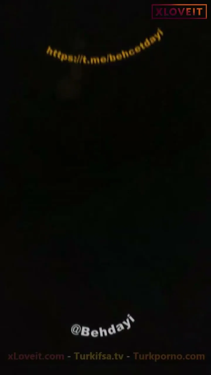 Liseli irem ifşa Lezbiyenler canlı yayında sevişti — Liseli irem — Türk ifşa