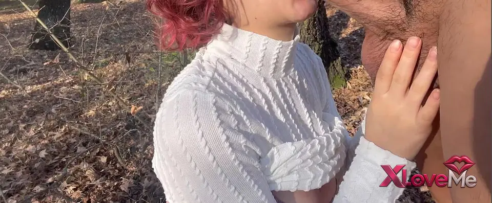 Ormanda sakso sonrası ağaca dayayıp sikti — Antarism — Konulu Porno