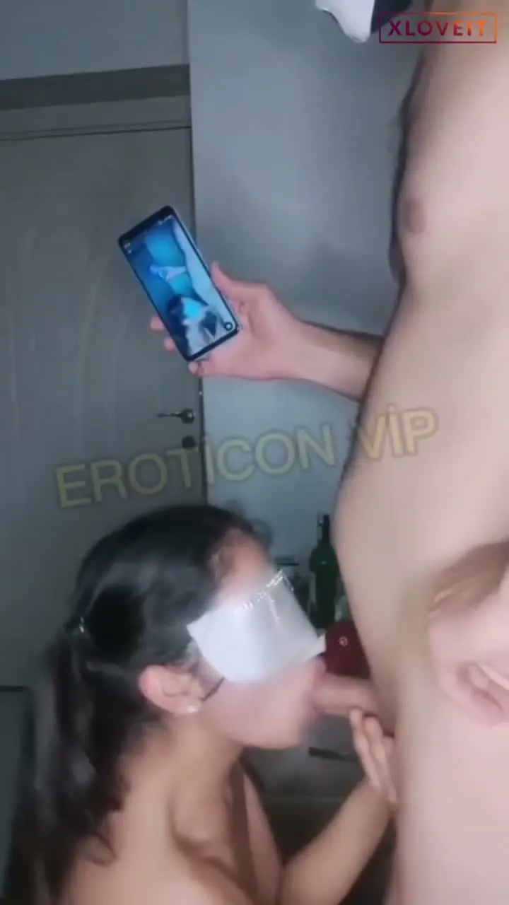 Seyircilerin gazına gelip çıtır kızı sert sikti — Amatör Porno