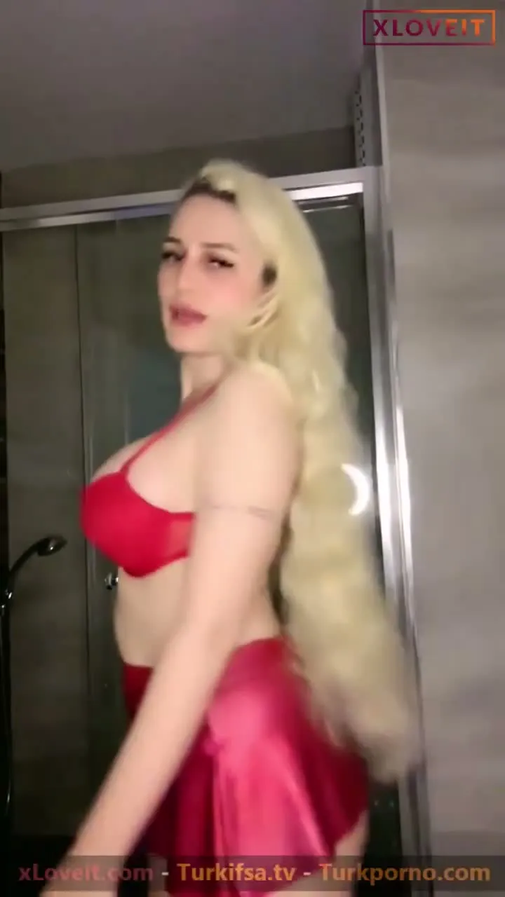 Tango Ayla ifşa Sarışın yeni memelerini sergiledi — Tango Ayla — Canlı Yayınlar