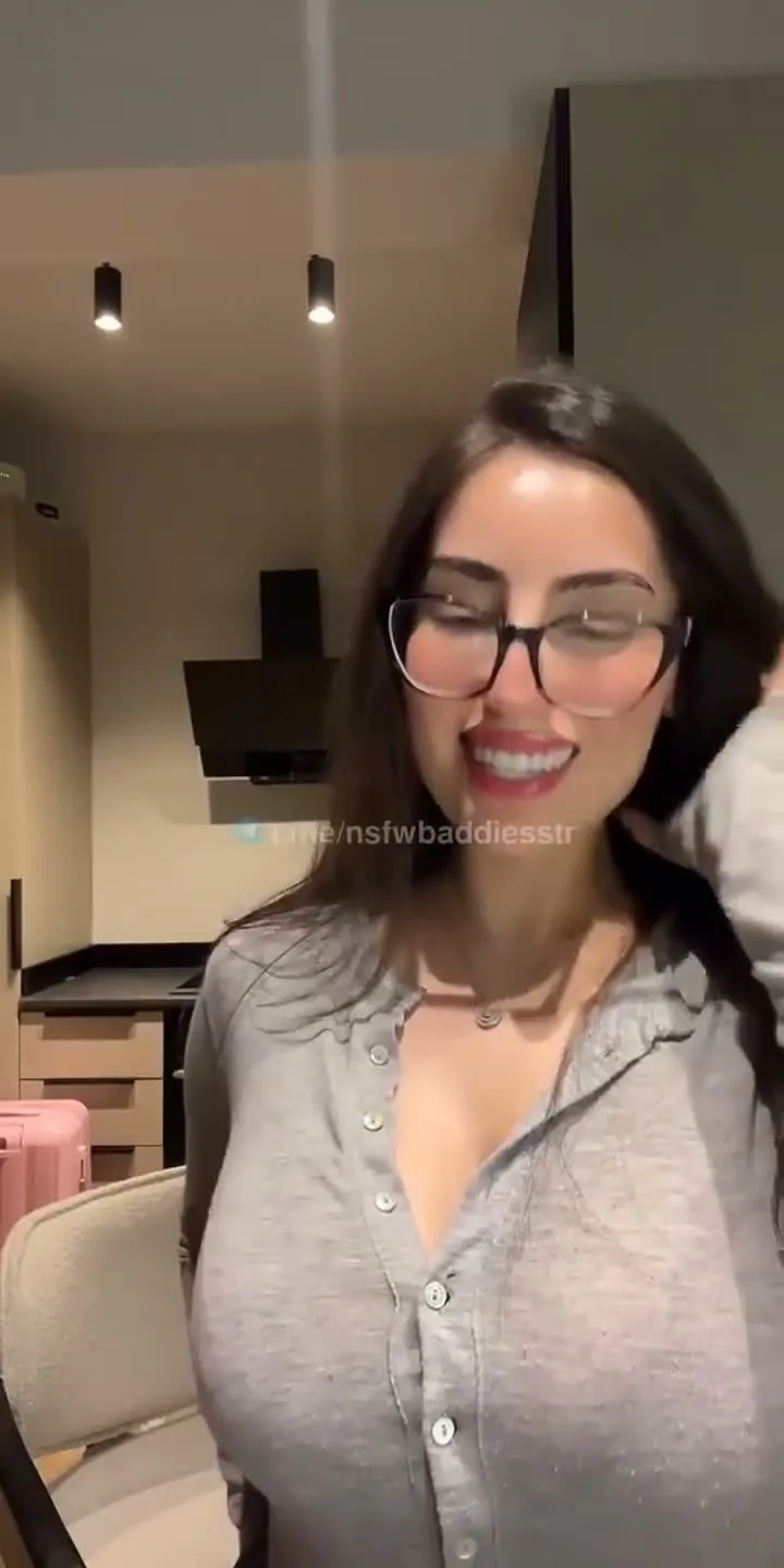 Tiktok Zenoliy ifşa Güzel hatunun yayınını seyret — Canlı Yayınlar