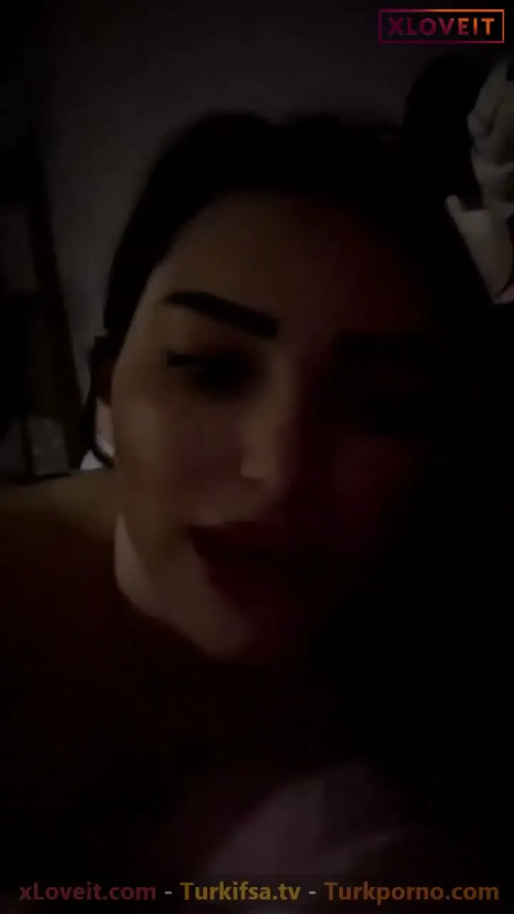 Yıldız ifşa Seksi dolgun hatundan yayın seyret — Yıldız — Canlı Yayınlar